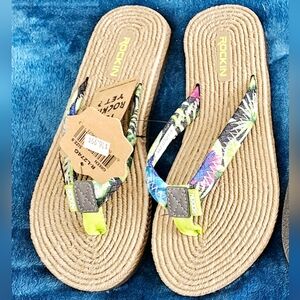 Rockin Women’s Multicolor Tropical Strap Sandals - Beige Sole